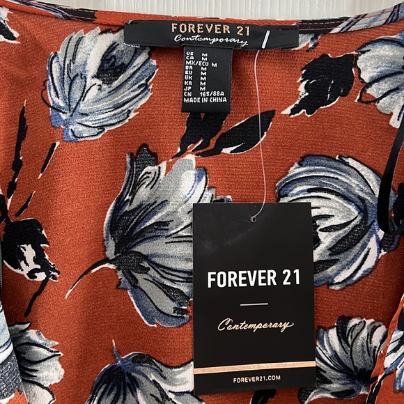 Floral Front-Tie Silk Crop Top - Size M - Picture 3 of 4